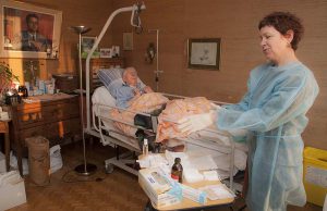 Hospitalisation des personnes âgées à domicile