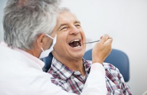 Hygiène bucco-dentaire : quel protocole pour personnes âgées Hygiène bucco-dentaire